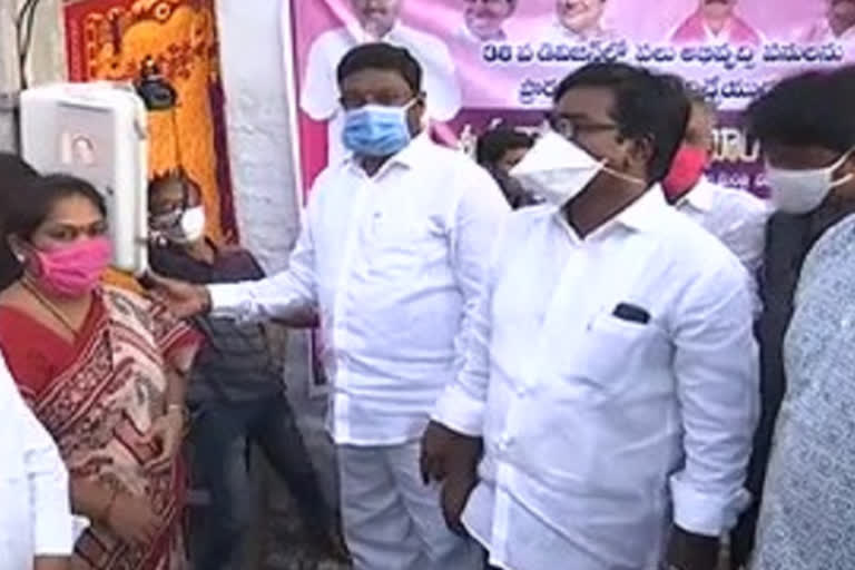 minister ajaykumar inaugarated central lighting in khammam