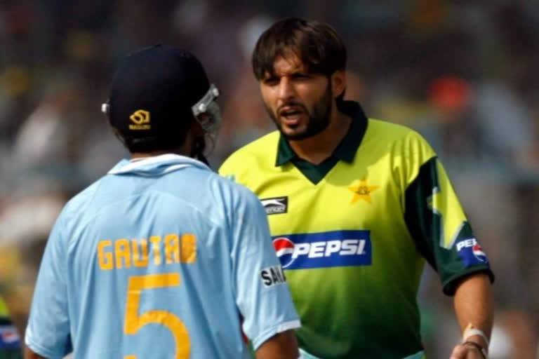 Gautam gambhir wishes recovery for shahid afridi after he tests corona positive