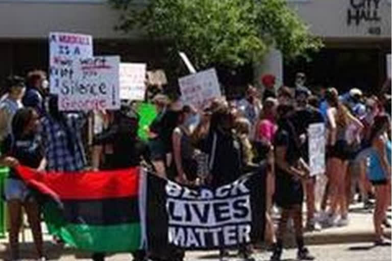 protest breaks out in atlanta after death of another black man