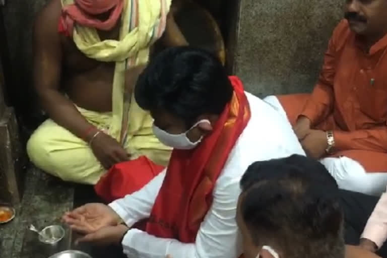 Minister Sudhakar visits Dattatreya Temple, Ganagapur