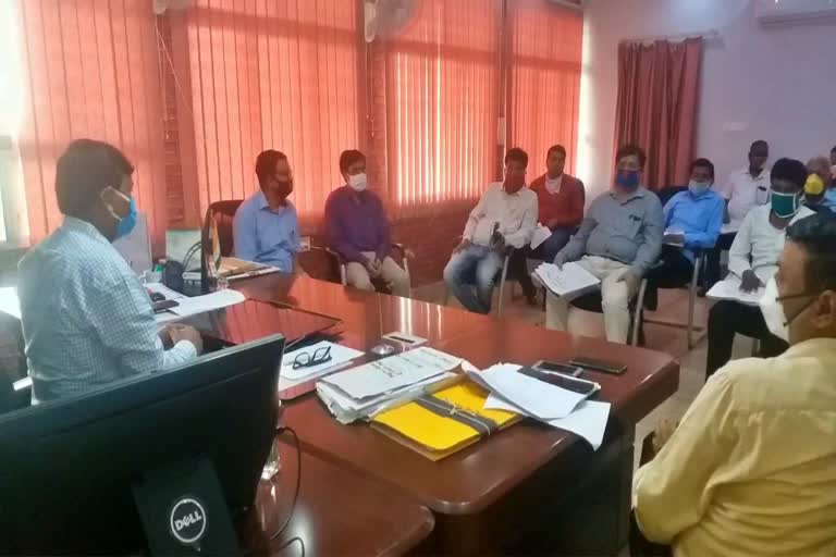 District elementary education committee meeting held in jamtara