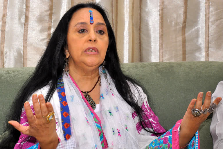 ila arun says corporates should come out to support folk artistes