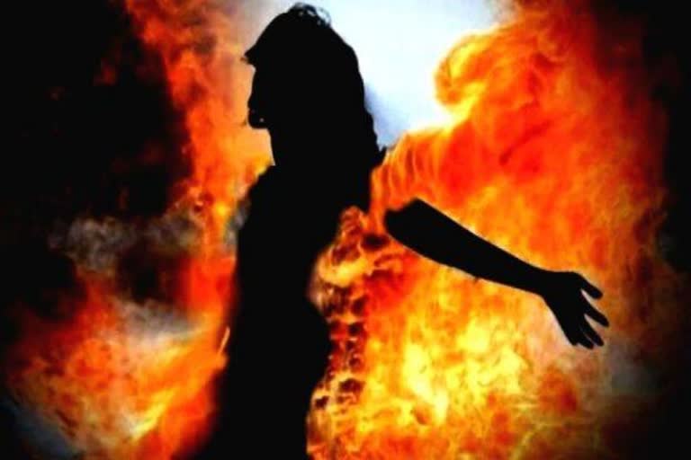 young girl set fire in vellore