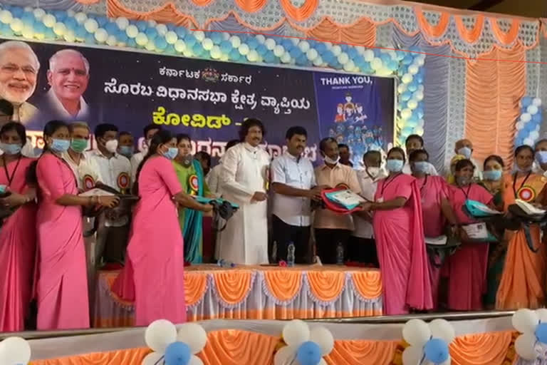 Corona Warriors honored by MP, MLA at shimoga