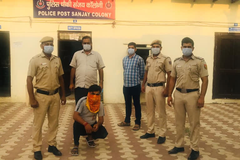 Delhi police arrested a theft from Maidan Garhi