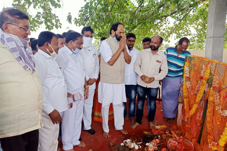 Uttam who visited Kanta Maheshwara Swamy temple at huzurnagar in suryapet district