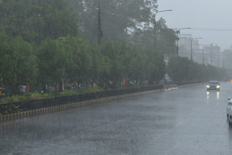 Highest rainfall recorded at rentachinthala in guntur district