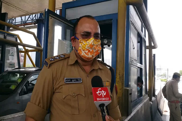 Uttar Pradesh Police took charge at DND border in Noid