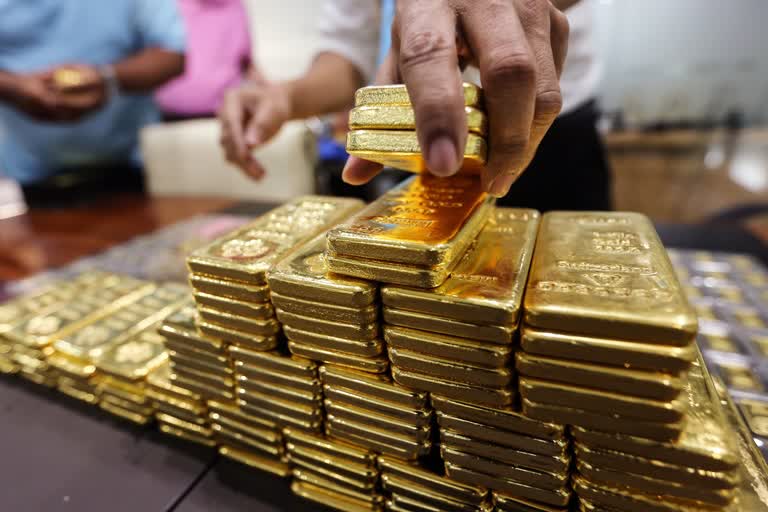 Gold ETFs attract Rs 815 cr inflows in May