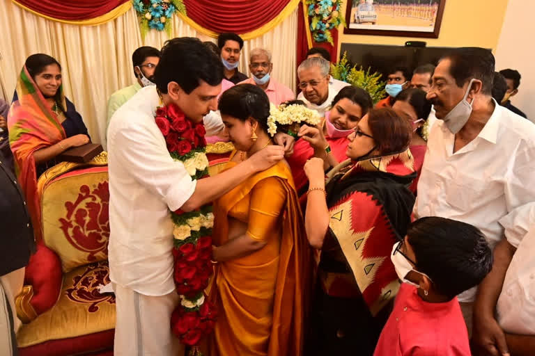 Pinarayi Vijayan's daughter Veena ties knot with DYFI leader Muhammed Riyas