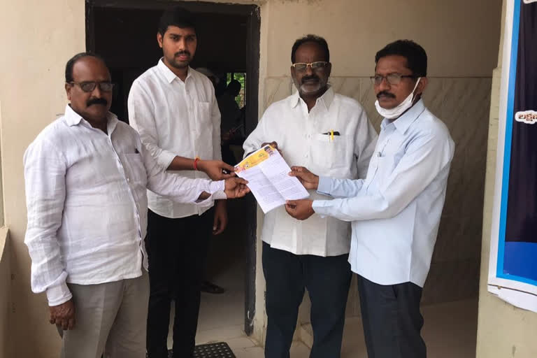 tdp leaders gave letter to deputy mro  in east godavari dst about ycp ruling in state