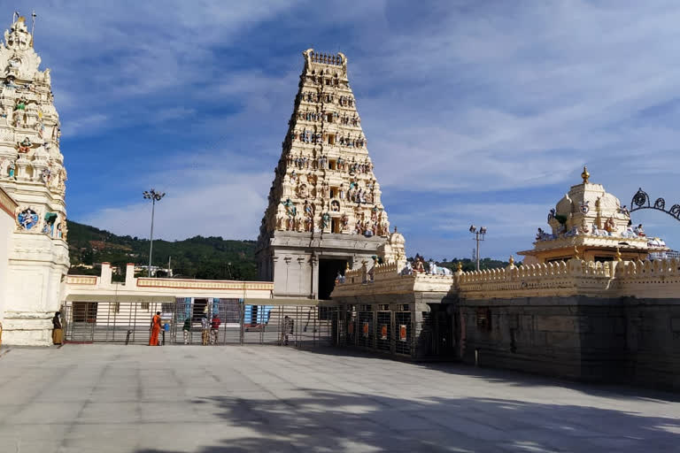 covid fears in tourist: People do not visit temples in Parts of Chamrajnagar