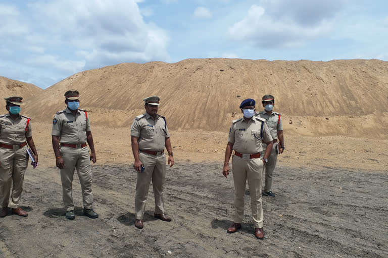 police Sudden checks in Uravakonda sand dump yard, Anantapur District