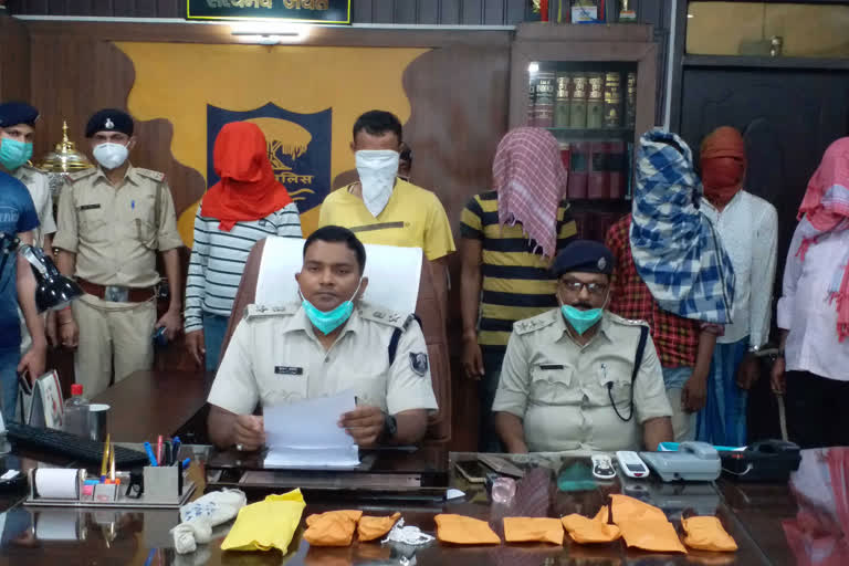 accuse of bank loot arrested in kishanganj