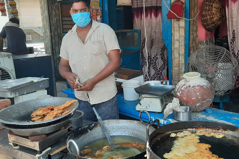 customers not observed at shyam sweet shop at muradnagar