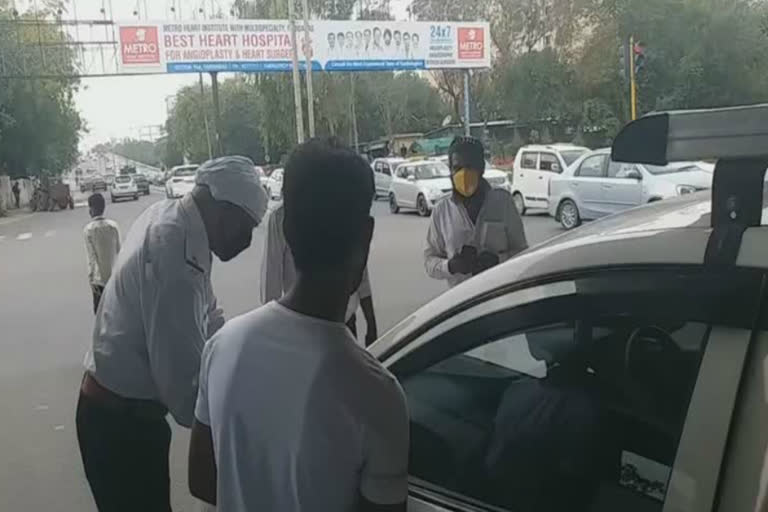 police cut challan for not wearing mask in faridabad