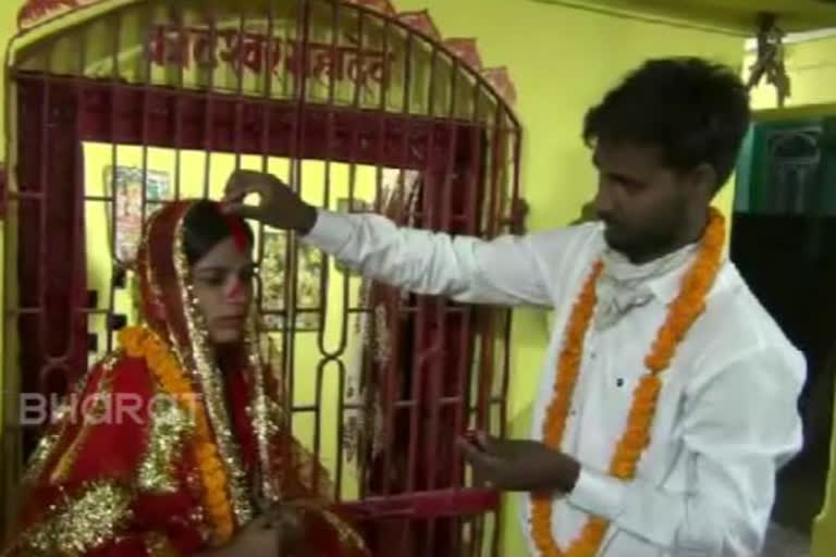 kaimur SP arranged the marriage of the loving couple