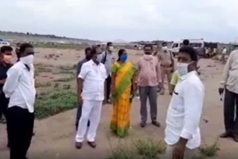 minister koppula eshwar visited godavari theeram