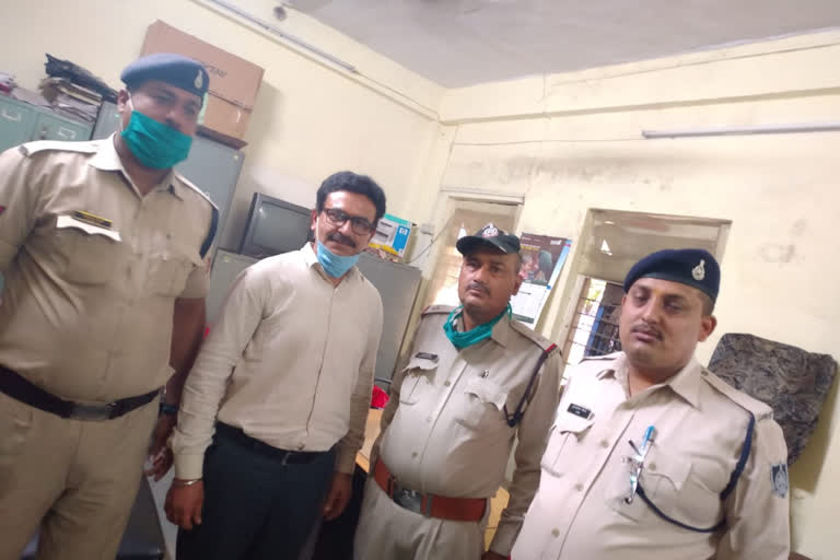 gandhi nagar police