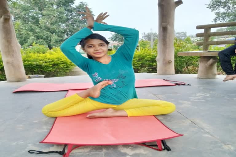 Yoga Video Blogging Competition in Simdega