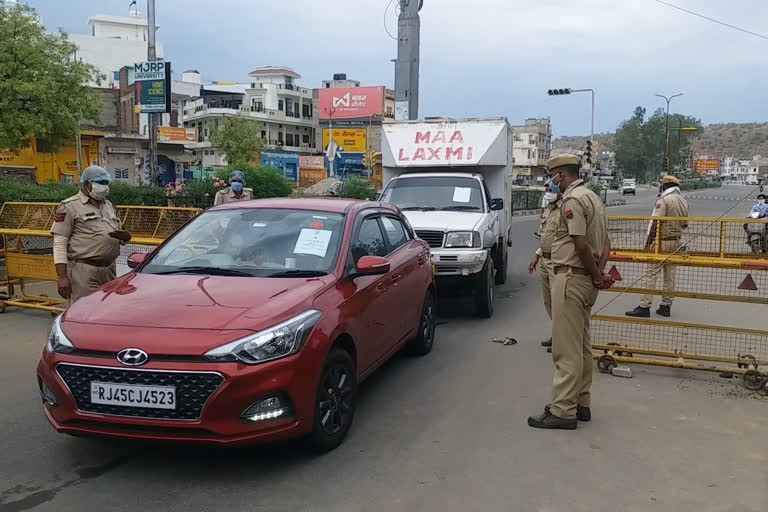 violation of lockdown in Jaipur, vehicles seized for violation of lockdown, जयपुर न्यूज, जयपुर में वाहन जब्त