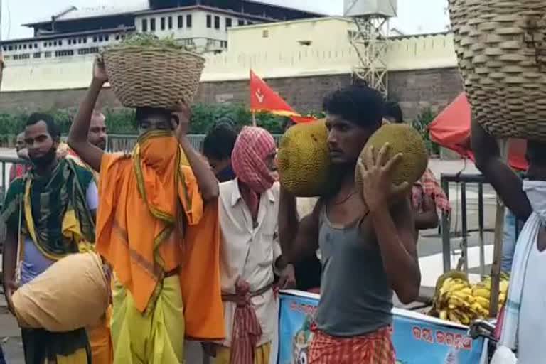 puri-anasara-fruit-to-mahaprabhu-sir-jangannath