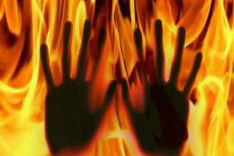 vellore girl self ablaze