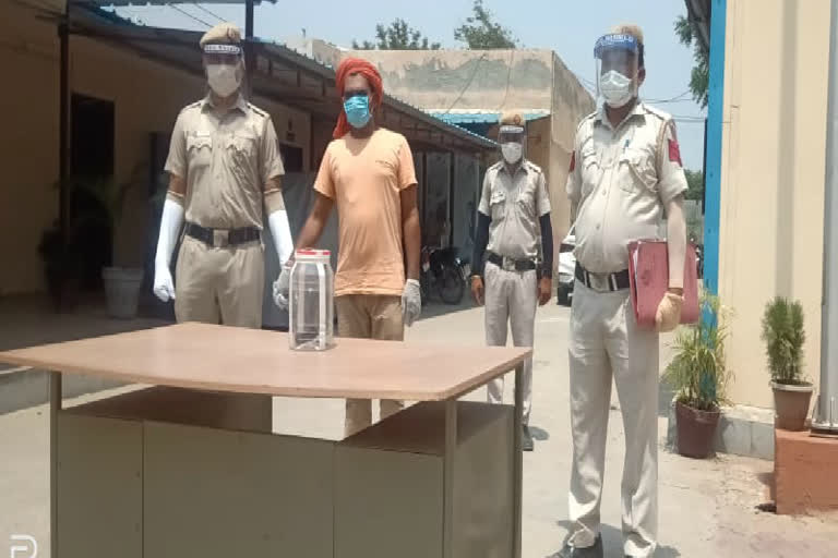 criminal arrested in baba haridas nagar by delhi police