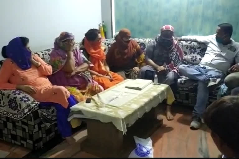 women gambling gang arrested in bhopal