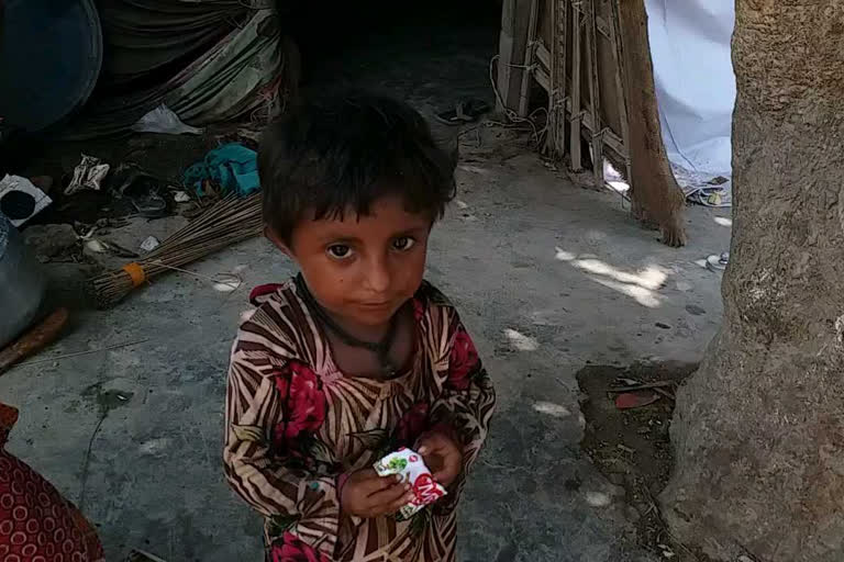 malnourished girl in Porbandar