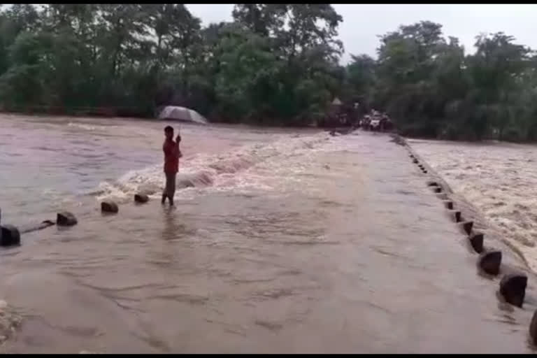 For the last 2 days Heavy rain in sindhudurag district