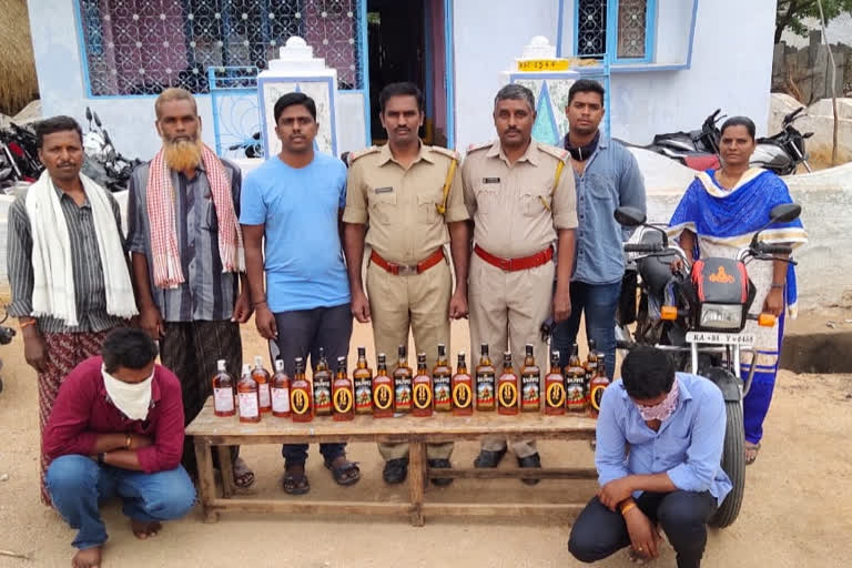 illegal transport of liquor from karnataka is seized in ananthapur district