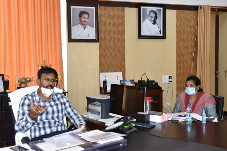 kadapa district collector harikiram review on gandikota project