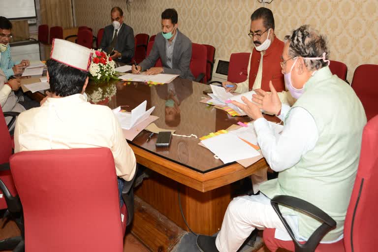 Meeting held under the chairmanship of Education Minister Suresh Bhardwaj