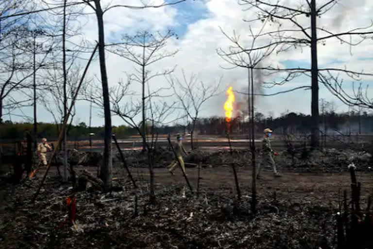 Assam oil well  Assam fire  Baghjan fire  Natural gas leak  അസം എണ്ണക്കിണറിലെ തീപിടുത്തം  സഹായവുമായി പാലം നിര്‍മിക്കാനൊരുങ്ങി സൈന്യം  ഇന്ത്യന്‍ ആര്‍മി  അസം എണ്ണക്കിണര്‍ ചോര്‍ച്ച