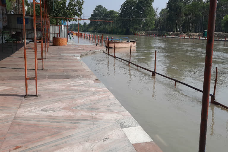 Ban on bathing on Chhota Haridwar Ganga Canal in ghaziabad