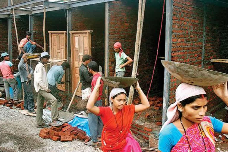 Maharashtra: Builders and contractors face trouble as migrants refuse to return