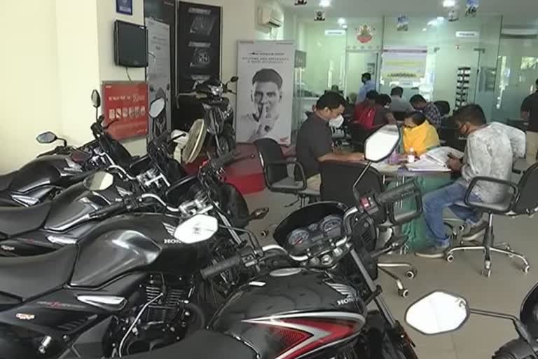 second hand vehicles in showrooms