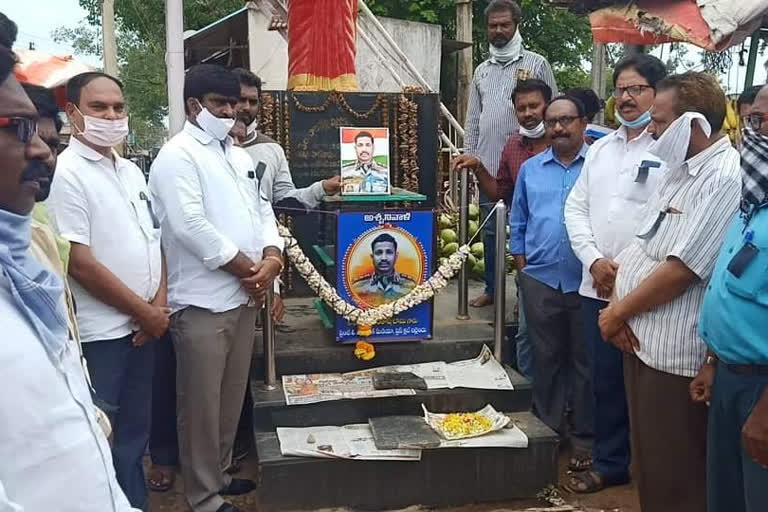 journalists and leaders tributes were paid to the soldiers at bhadradri kothagudem