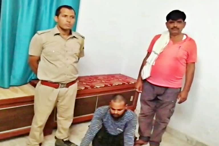 dholpur news  murder news  murder in dholpur  woman stabbed to death  married murderer  thana ka nagla village news  sapau police station area  गर्दन दबाकर हत्या  stabbing news