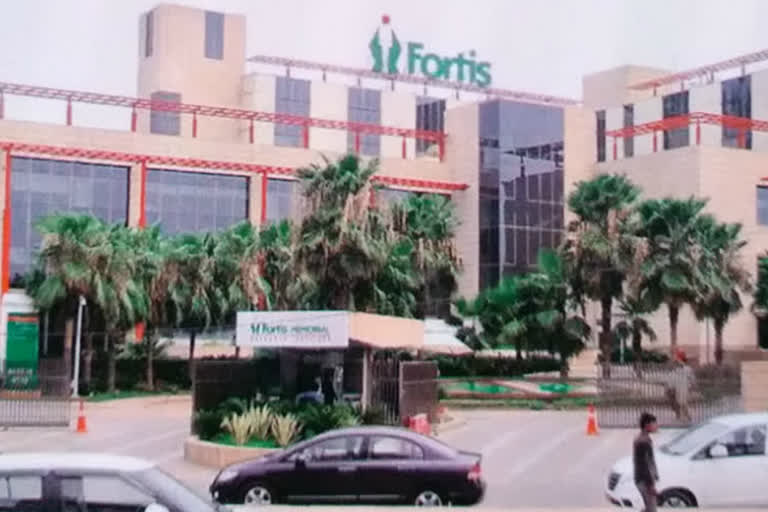 girl working at Fortis Hospital gurugram accused her manager of molestation