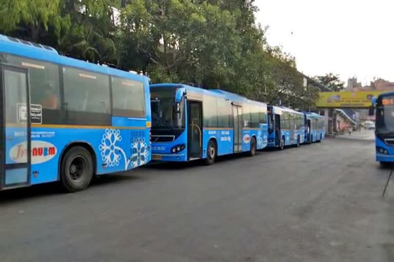 BMTC buses for essential services at weekend curfew time