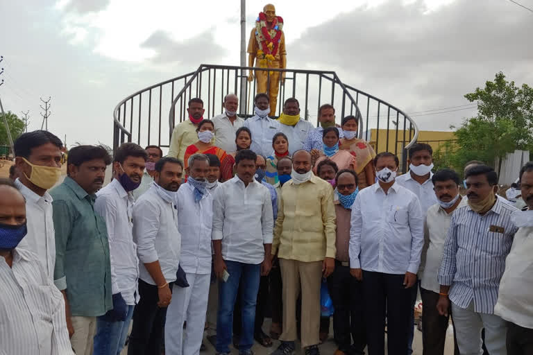 Leaders paying tribute to Vincent Ferrer