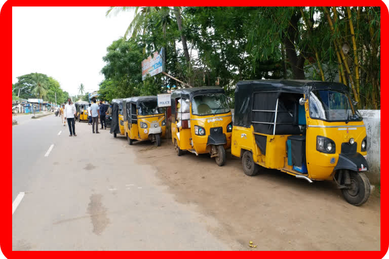 illegal Ration rice sized by chodavaram police at venkannapalem, visakhapatnam district