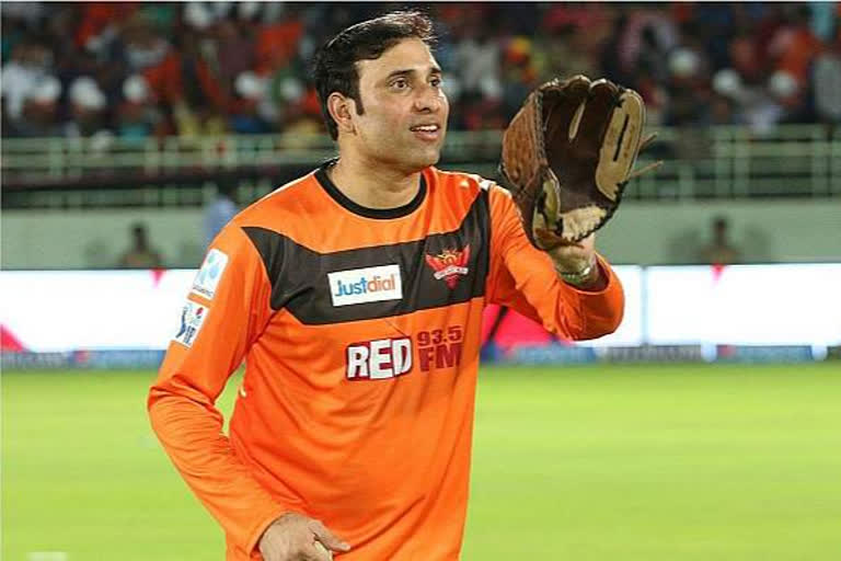 vvs laxman pays tribute to mumbai man who filling potholes