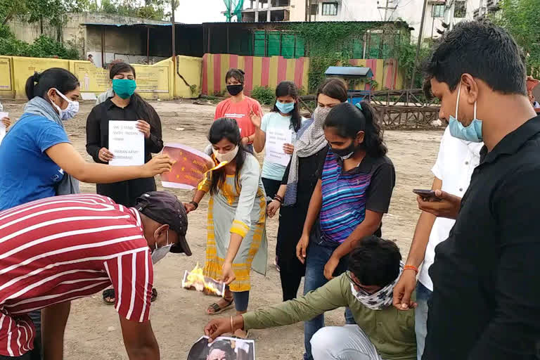 Akhil Bharatiya Vidyarthi Parishad protested against China in raipur