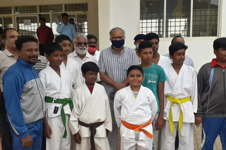 minister Suresh Kumar prised children of karate school in Kollegala