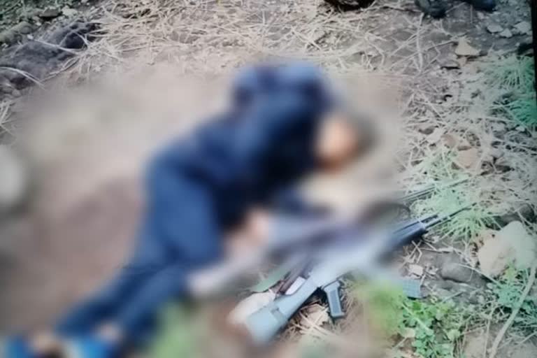 Dead body found of naxalite his killed in encounter in koderma, police-naxalite encounter in koderma, news of naxalite in Jharkhand, मुठभेड़ में मारे गए नक्सली का शव बरामद, कोडरमा में पुलिस-नक्सली मुठभेड़, झारखंड में नक्सल की खबरें