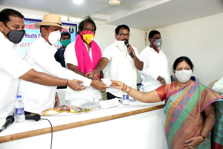 minister srinivas goud distributed health cards to advocates in mahabubnagar district