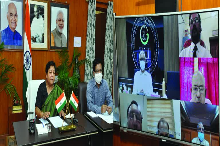 ansuiya-uike-held-vice-chancellors-meeting-through-video-conferencing-in-raipur